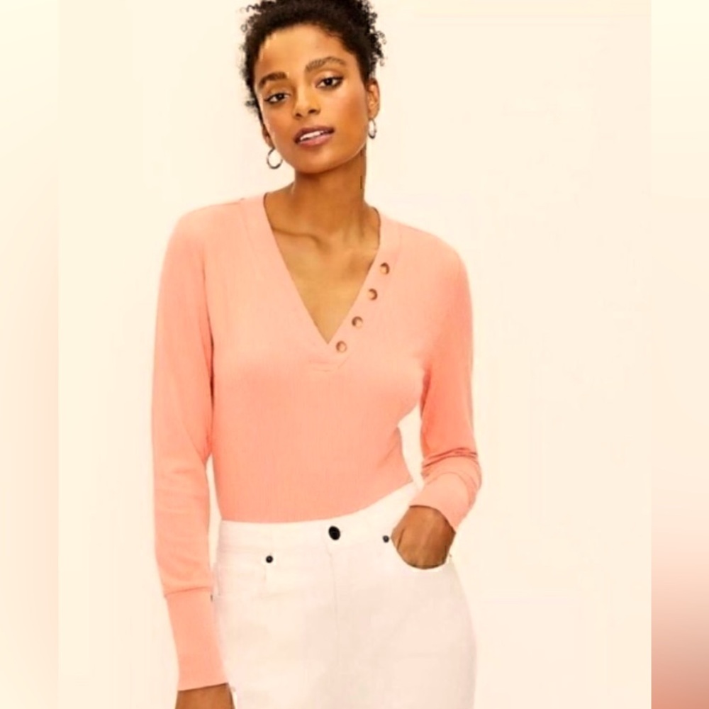 NWT Loft V Neck Ribbed Henley, Sz. S, Coral, Wooden Buttons, Fitted